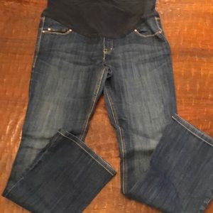 Old navy maternity jeans size 8
